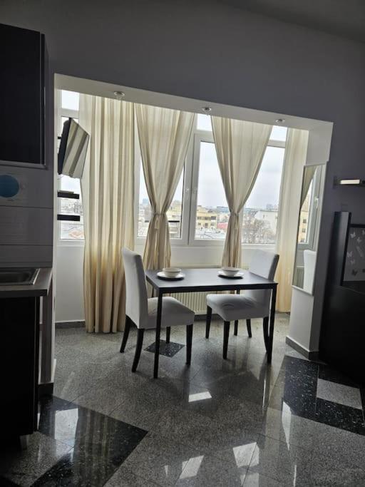 Nice Studio In The Heart Of City บูคาเรสต์ ภายนอก รูปภาพ